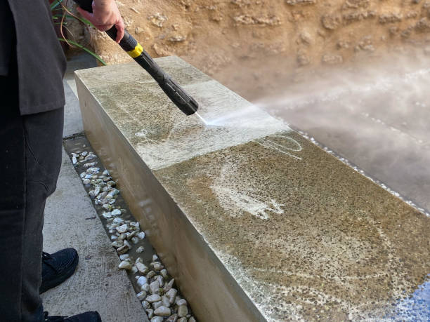 Best Deck Cleaning Services  in Farmington, PA